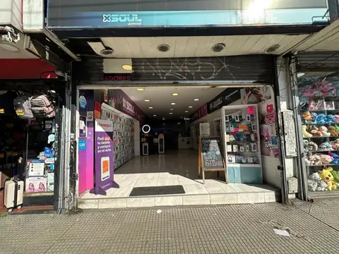 Venta Local con excelente Renta en Liniers