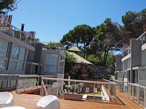 Hotel en venta - 20 Dormitorios 21 Baños - 138mts2 - Carilo