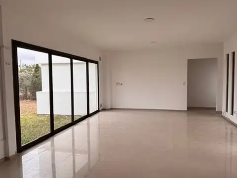 San Lorenzo Chico. Jardines de San Lorenzo. Mza 5. Lote 100