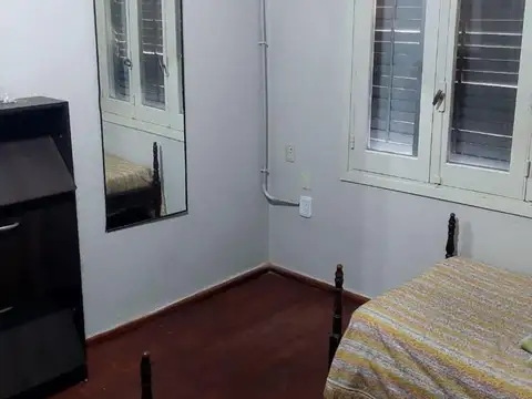 Hermosa casa al frente en barrio Candioti! Excelente 3 dormitorios, dos baños patio con parrillero!