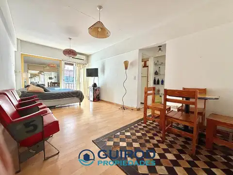 VENTA MONOAMBIENTE MUY LUMINOSO
