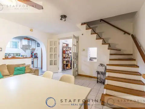 Depto Tipo Casa 6 ambientes con 2 baños