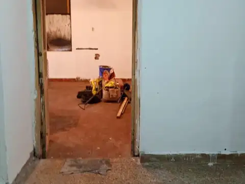 Local en Alquiler en Morón, $ 750.000