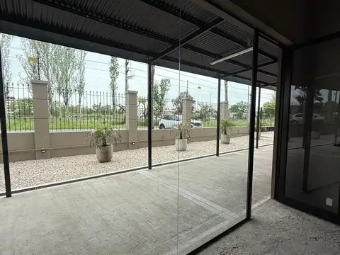 Local en Venta en Guillermo E Hudson, USD 165.000