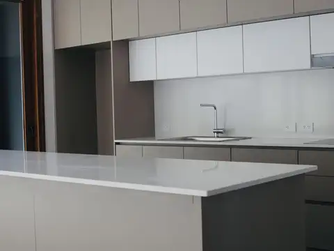 Casa 6 ambientes con 2 baños