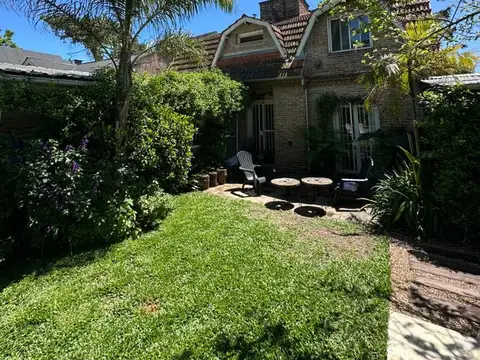 Casa 6 ambientes con 3 baños