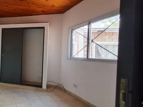Depto Tipo Casa 2 ambientes con 1 baño