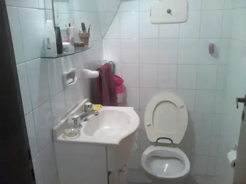 Casa 3 ambientes con 2 baños