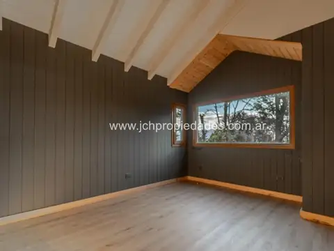 CASA EN LOMAS DEL CORRENTOSO CON VISTA AL LAGO  (c156)
