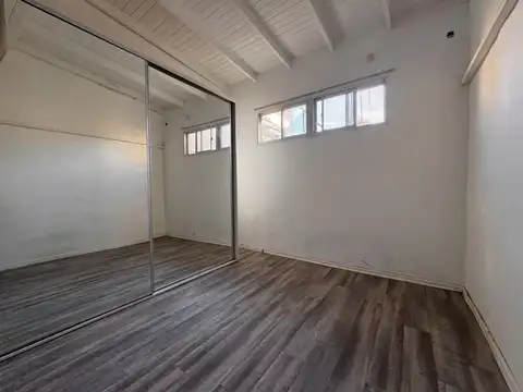 Casa 5 ambientes con 1 baño