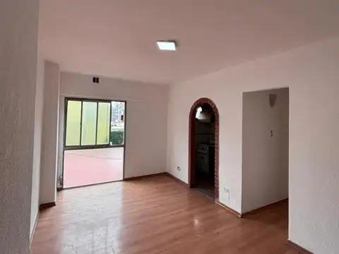 EXCELENTE 2 AMB-UADE-FAVALORO-LUMINOSO-AGUA CALIENTE CENT.