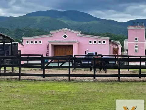 Casa Quinta en venta - 3 Dormitorios 2 Baños - Tucuman