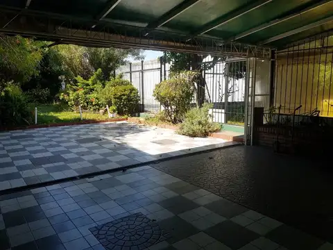 Casa 4 ambientes con 4 baños