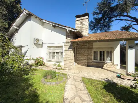 VENTA CASA AMPLIO PARQUE , ADROGUE, ALTE. BROWN
