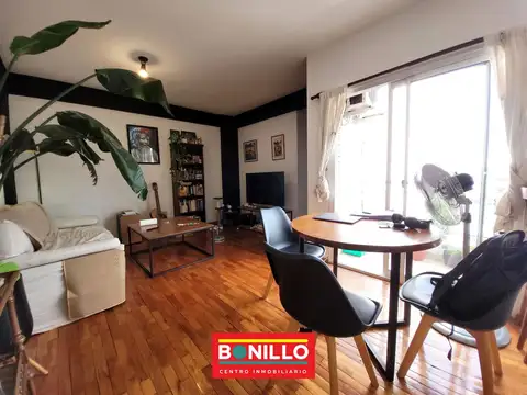 Gabriela Mistral 2300