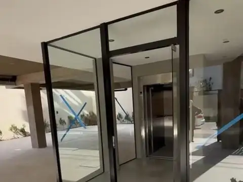 Olaguer Y Feliú 4700, Piso 1