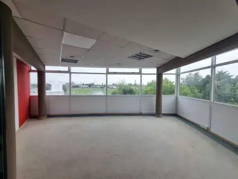 Oficina en Venta con 29 cocheras