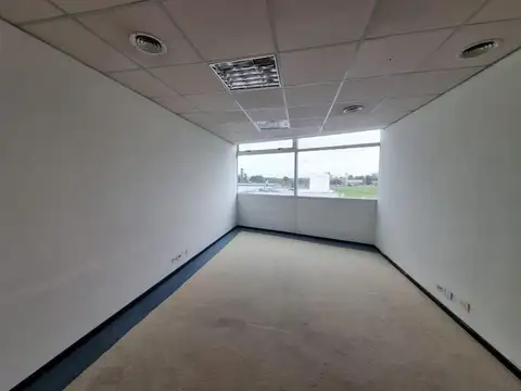 Oficina Monoambiente con 7 baños