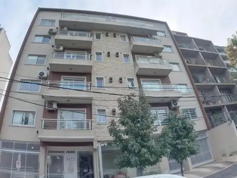 Venta de departamento de 2 ambientes, con balcón, en Haedo