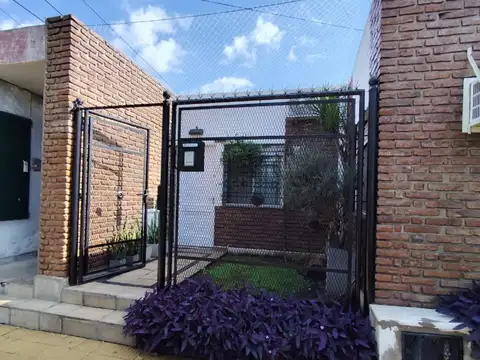 HERMOSO DEPARTAMENTO FRENTE EN MUY BUENA ZONA RESIDENCIAL