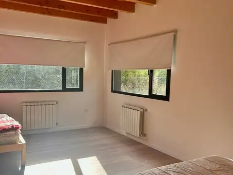 Casa 7 ambientes con 2 baños