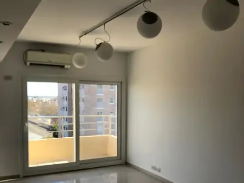 Departamento en Alquiler en Beccar, $ 900.000