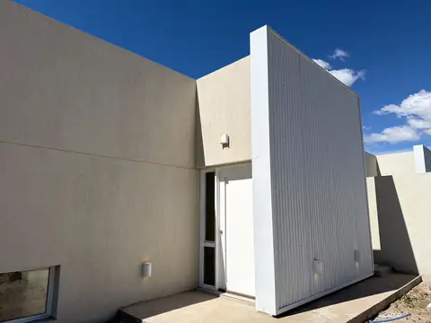 Casa en Venta en General Fernández Oro, USD 180.000