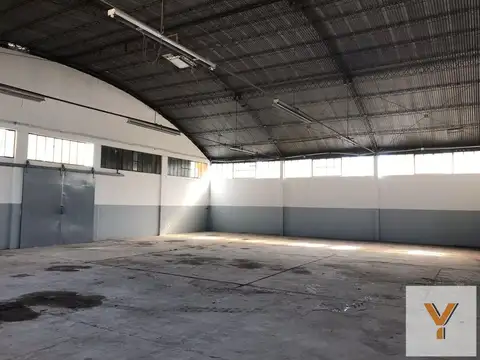 Depósito en venta - 3 Baños 10 Cocheras - 1800 mts2 - Manuel B Gonnet