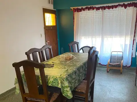 Casa 4 ambientes con 1 baño
