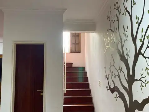 GLM. Casa Triplex Venta de 4 ambientes APTO CREDITO - Muñiz