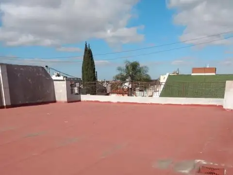 VENTA EN BLOCK.  DEPOSITO + DEPARTAMENTO + LOCAL