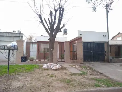 Venta | Casa | 2 Dormitorios | Cochera | Capitán Bermúdez | Bo. Villa Margarita