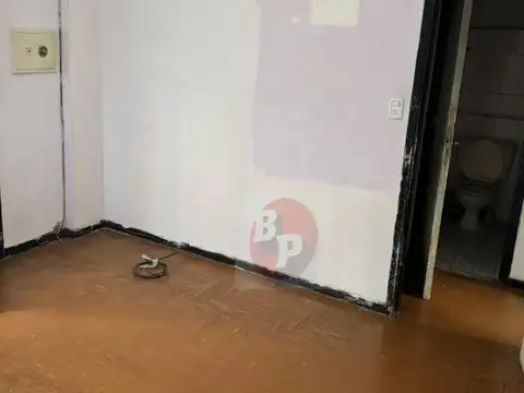 Carlos Calvo 2100, Piso 1