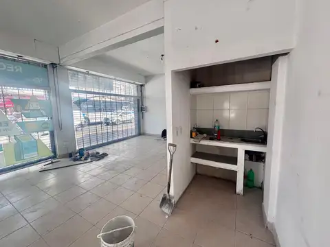 Local en Alquiler Via Púb.