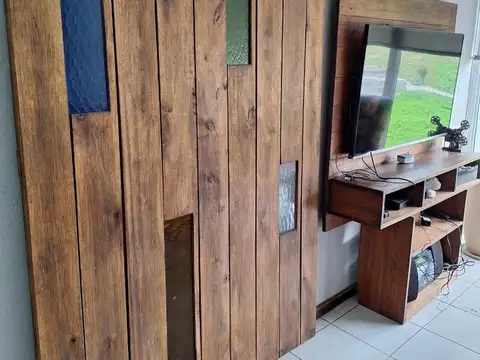 Casa 5 ambientes con 4 baños