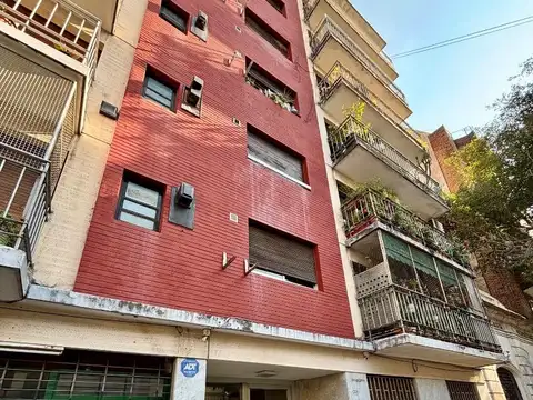 2 Ambientes con potencial. Vista abierta al contrafrente.