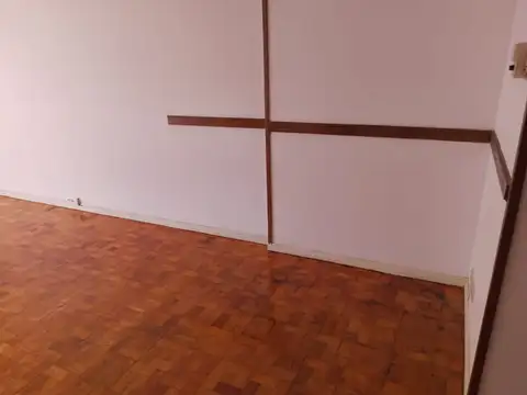 Muy lindo departamento sobre Av. Cordoba. Super luminoso