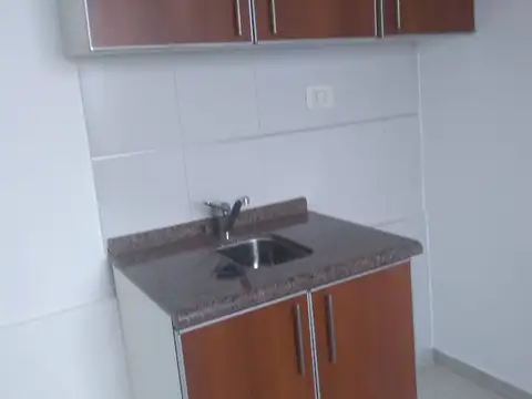 Dpto en Alquiler con Excelente Ubicación  - NUEVA CORDOBA SOBRE INDEPENDENCIA