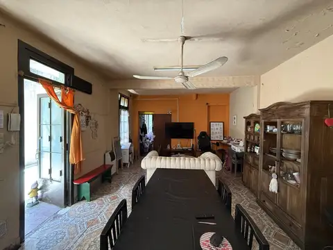 Lote de 8,66 x 44,63. Muy buena Ubicación. 1300m2 vendibles
