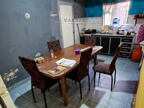 Casa 4 ambientes con 1 baño
