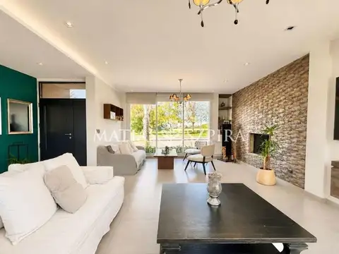 Casa 7 ambientes con 5 baños