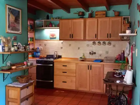 Casa 6 ambientes con 1 baño