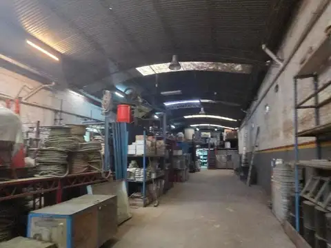 Galpón o Deposito en venta en Banfield. Accesos estratégicos a Gral Paz y Uriarte. lote en venta