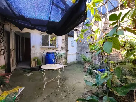 Casa 2 ambientes con 1 baño