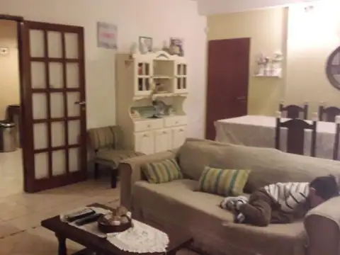 EXCELENTE PH 3 AMBIENTES CON COCHERA