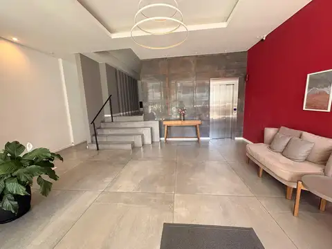 Piso de 4 ambientes con cochera