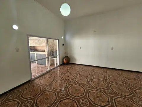 QUINCHO CON PILETA EN ALQUILER POR DIA EN ÁLVAREZ