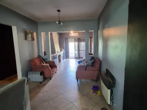 Depto Tipo Casa 3 ambientes con 2 baños