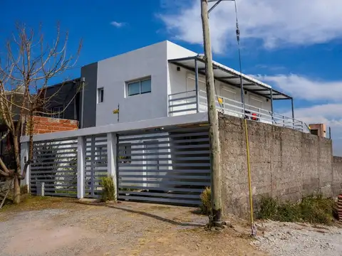 CASA EN VENTA 3 DORM, 250M2 DE TERRENO, BARRIO LA LOMA