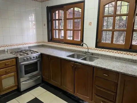 Casa en Alquiler de 3 dormitorios
